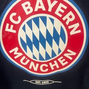 FC Bayern München Logo Tee in Red, Blue, White